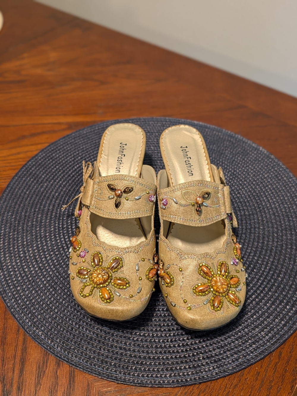 John Fashion Gold Embellished Floral Mules. Sz 7.